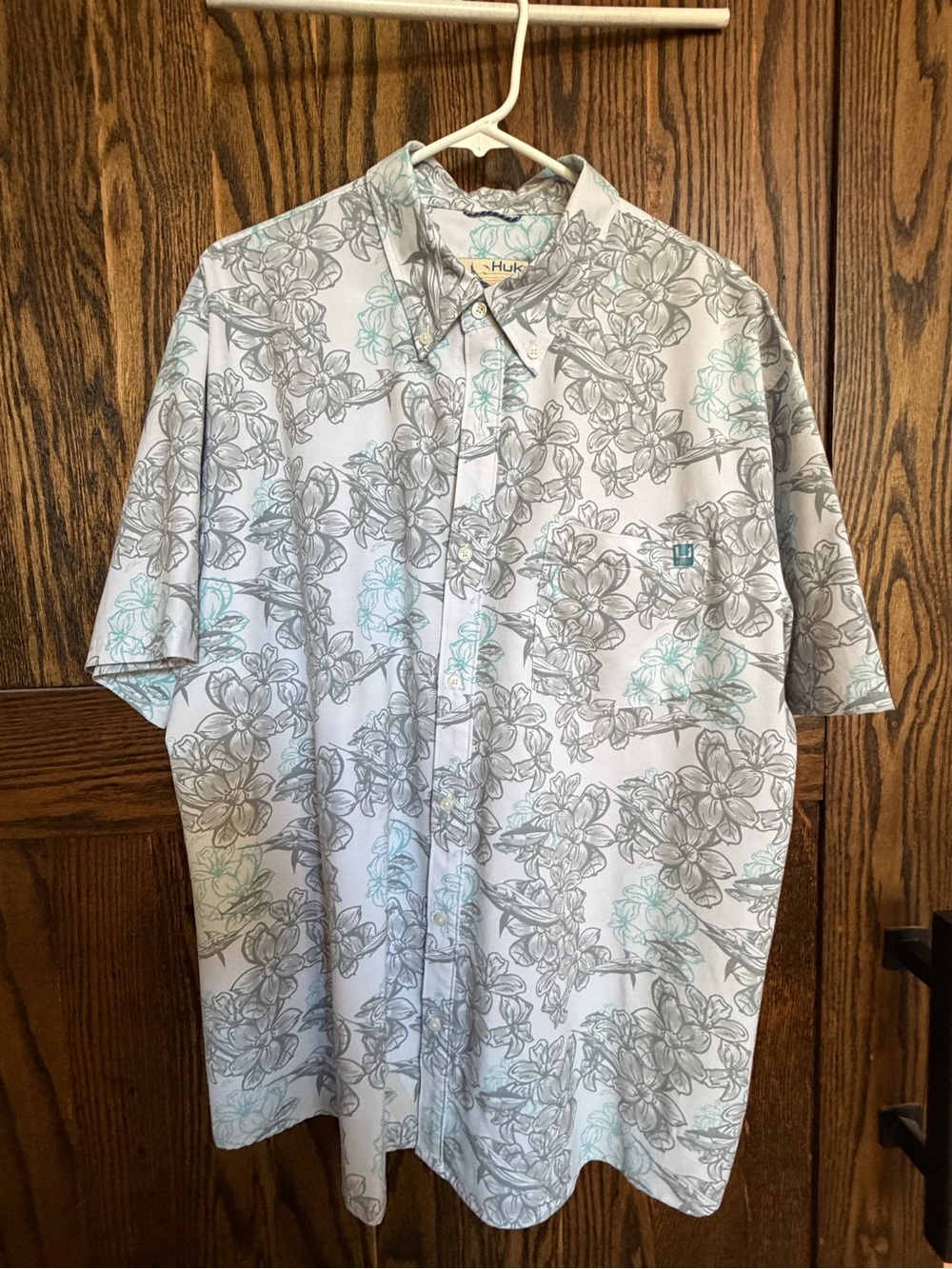 Huk Men's Short-Sleeve Floral Button-Up Shirt - Light Gray with Teal Accents